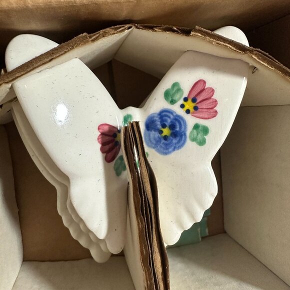 Vintage Home Interiors & Gifts Inc. Ceramic Butterfly Wall Hangings set of 3 - Picture 9 of 10